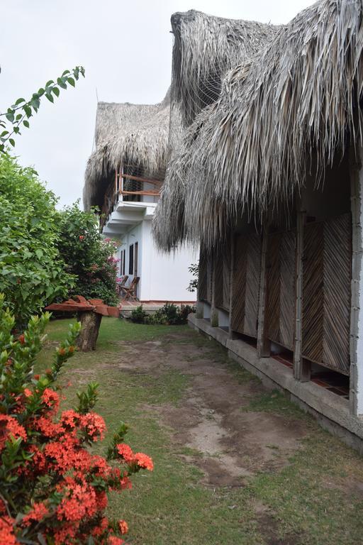 Palomino Breeze Hostal Buitenkant foto
