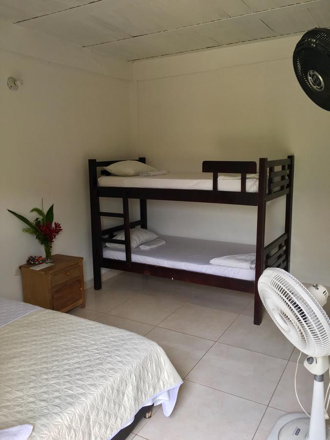 Palomino Breeze Hostal Buitenkant foto